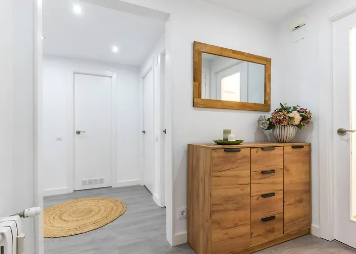 Marques De Urquijo 아파트