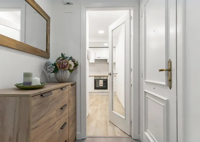 Marques De Urquijo 아파트